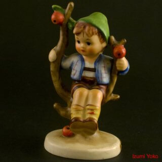 フィギュリン ドイツ ゲーベルGoebel 人形 りんご少年 Apple Tree Boy