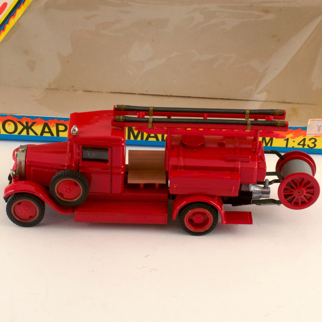 旧ソ連 OMO 消防車 1/43 ジャンク品 - 画像 (4)