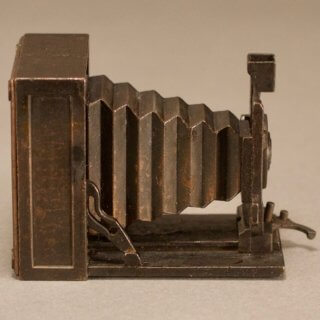 Alternative view of アンティーク スペイン Play-me カメラ型鉛筆削り