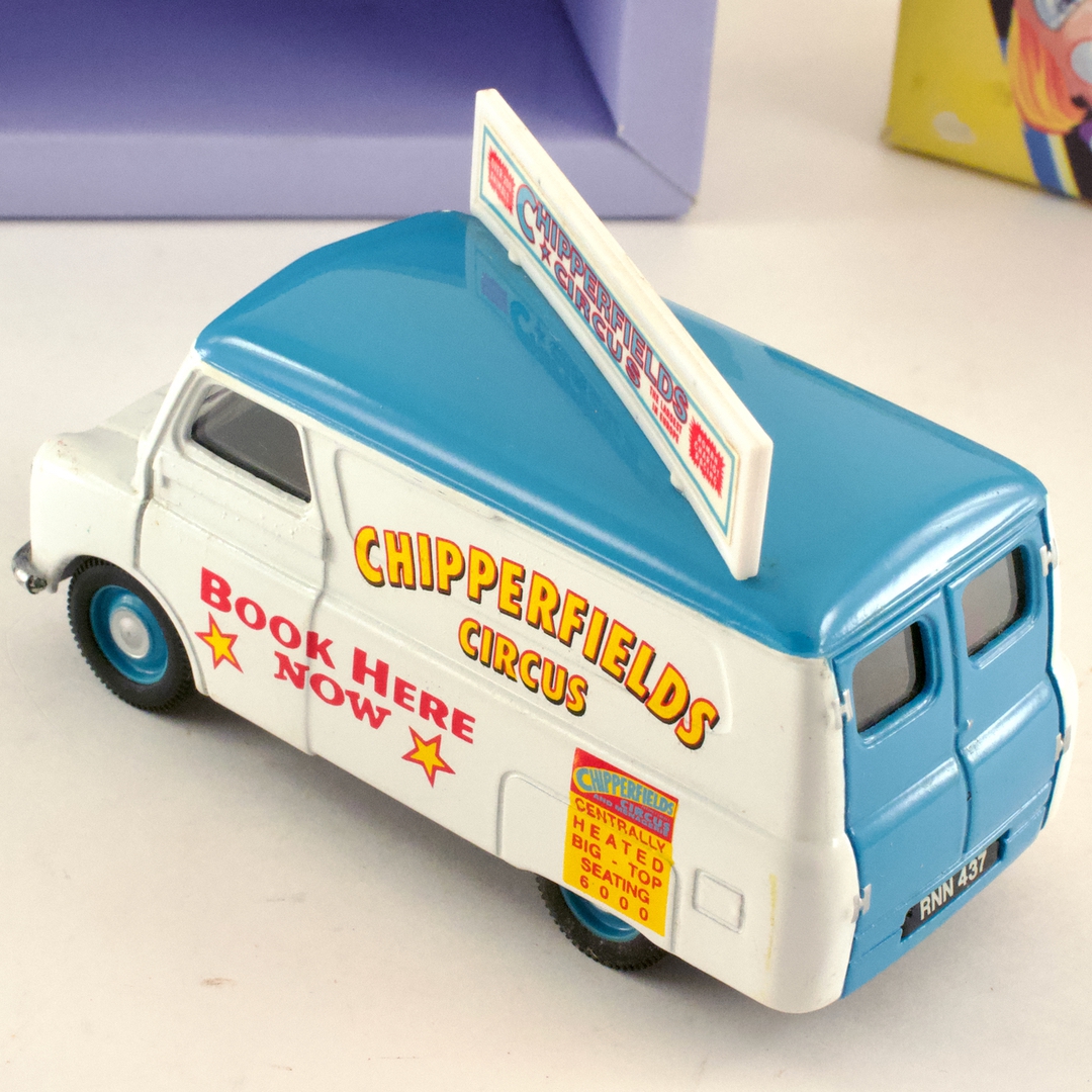 コーギー(Corgi) Classics 96905 Chipperfield's Circus Advance Booking Vehicle - 画像 (5)