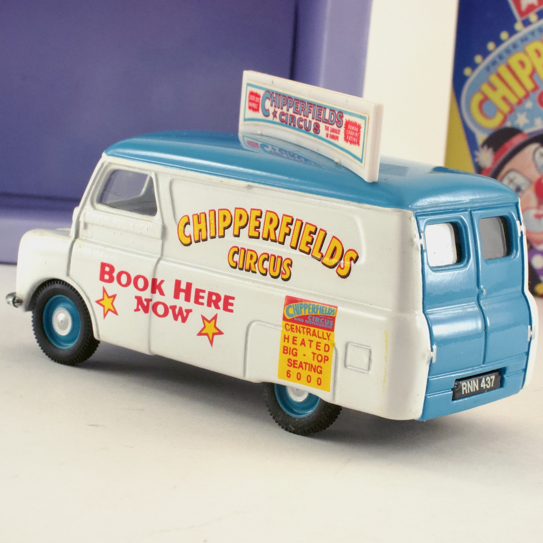 コーギー(Corgi) Classics 96905 Chipperfield's Circus Advance Booking Vehicle - 画像 (10)