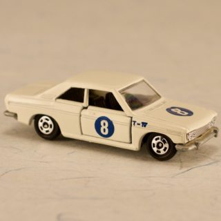 Alternative view of ミニカー トミカ オリジナル 日産（ニッサン NISSAN） NEW BLUEBIRD C 白