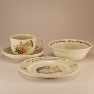 Alternative view of 陶磁器 イギリス ウェッジウッド（WEDGWOOD） ピーターラビット ４点セット 皿173mm（箱なし）