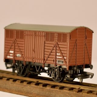 Alternative view of 鉄道模型 バミューダ バックマン (Bachmann) 12 Ton Fruit Van B. R. BROWN