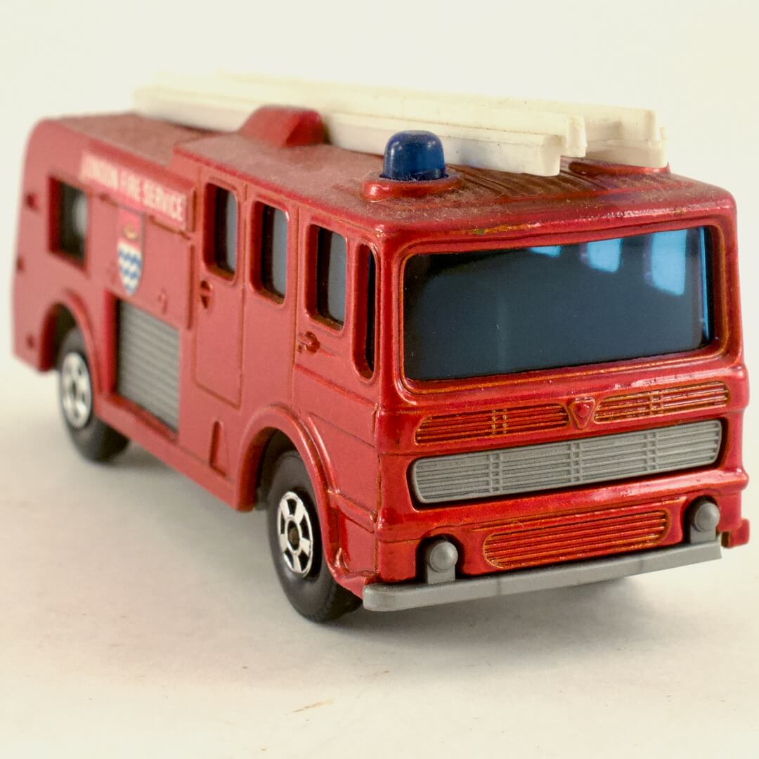 イギリス マッチボックス(matchbox) No.35 MERRYWEATHER FIRE ENGINE - 画像 (6)
