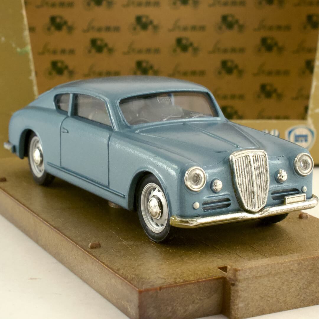 イタリア ブルム(Brumm)ランチア アウレリア LANCIA AURELIA B20 HP 80 1951 - 画像 (9)