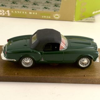 Alternative view of イタリア ブルム（Brumm） ランチア スパイダー LANCIA B24 Spider America 1956 1/43