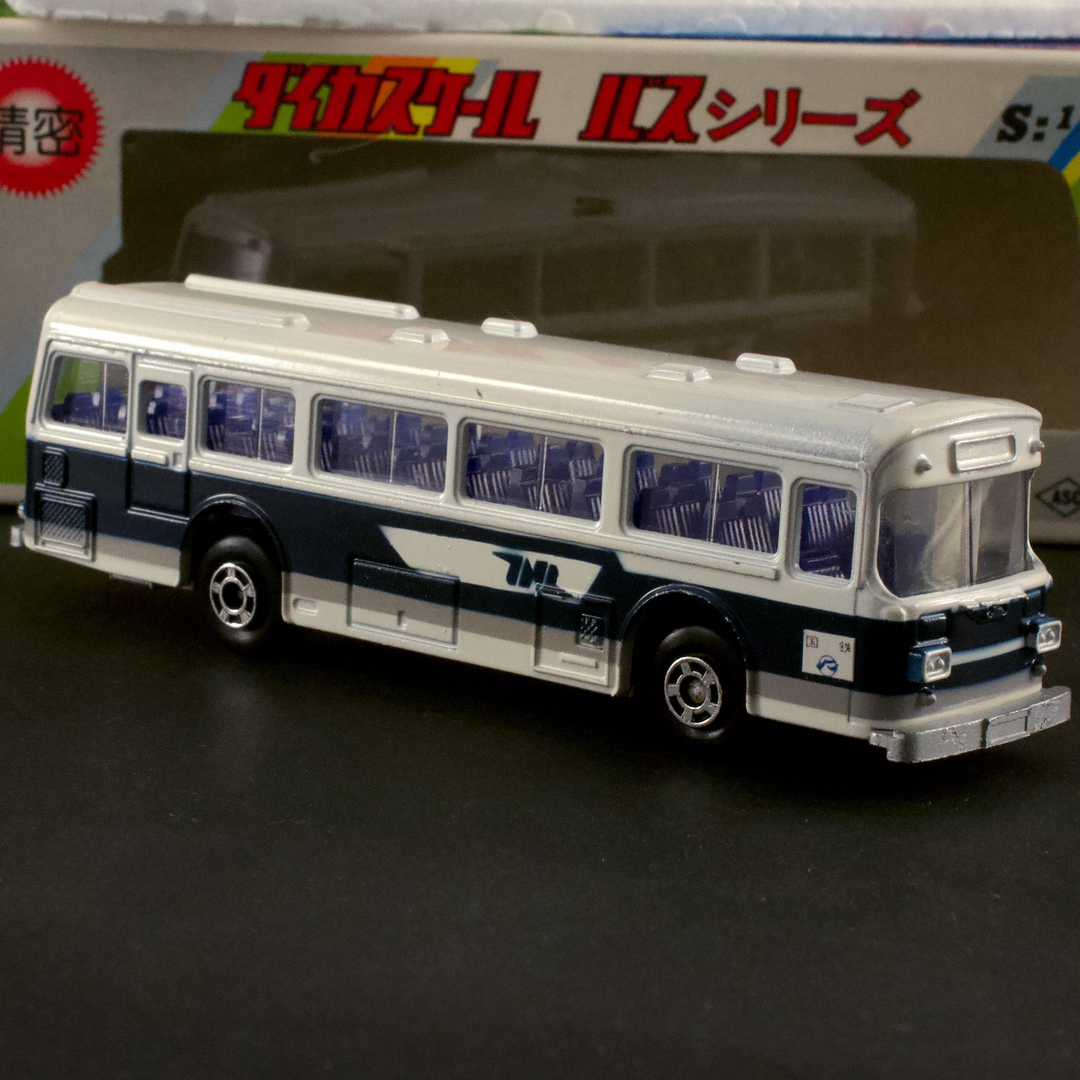 ウッド ダイカスケール バスシリーズ No.101 国鉄バス 日野(HINO) 1/100 - 画像 (7)