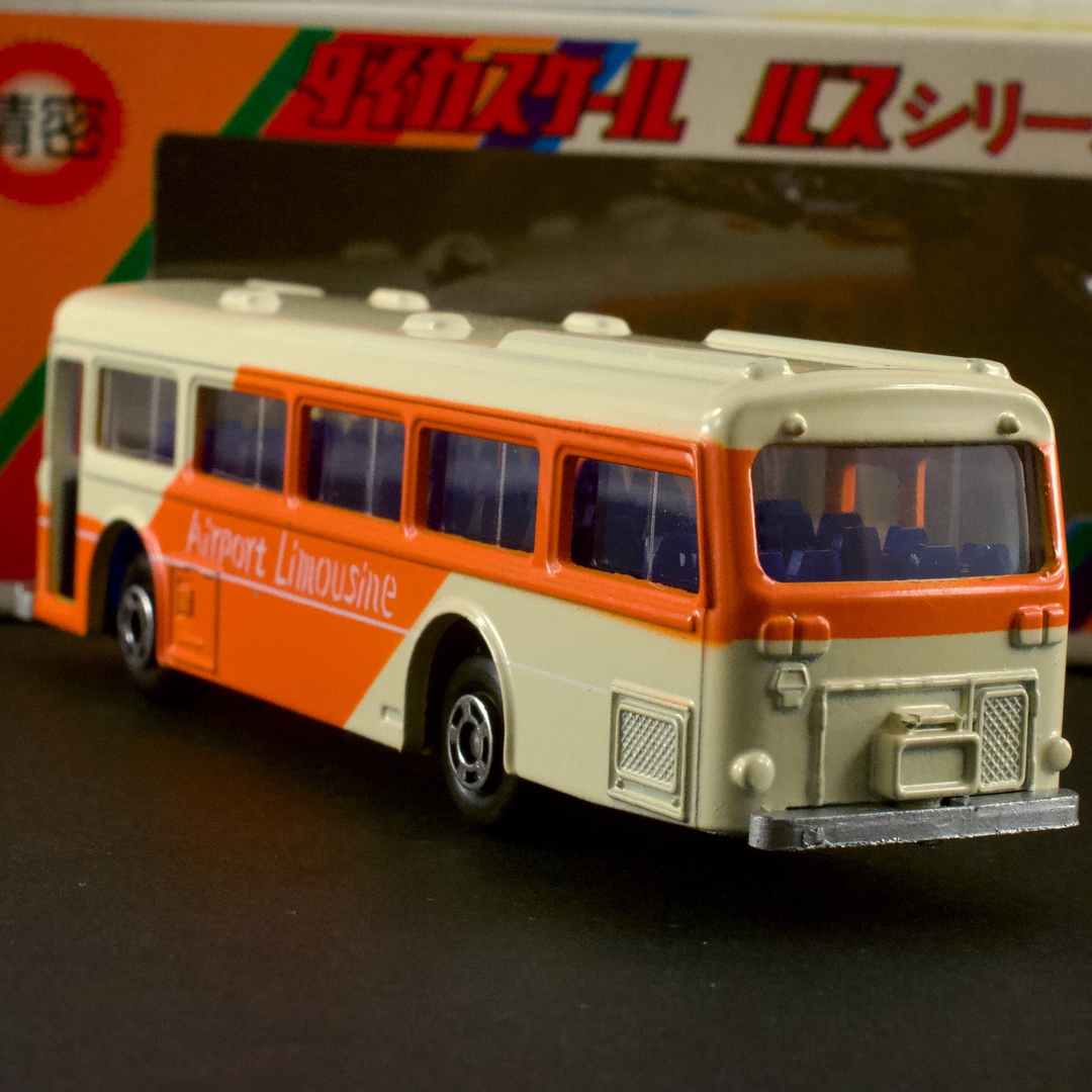 ウッド ダイカスケール バスシリーズ No.102 リムジンバス 日野(HINO) 1/100 - 画像 (10)