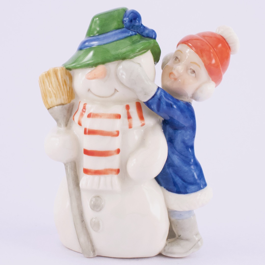 フィギュリン デンマーク ロイヤルコペンハーゲン（Royal Copenhagen） 少女と雪だるま Girl with snowman, Mini  Summer and Winter Children Mini Collection ミニコレクション