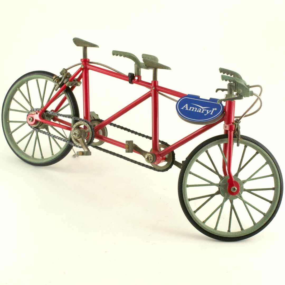アマリール(Amaryl) ミニチュア自転車 二人乗り可動 - 画像 (2)