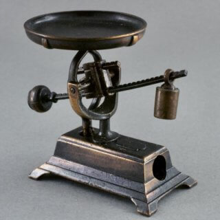 Alternative view of アンティーク スペイン Play-me 天秤型鉛筆削り BALANCE Ref. 967