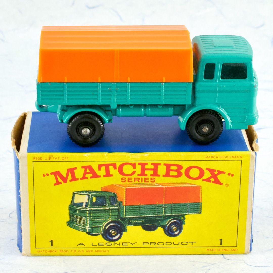 ミニカー イギリス マッチボックス（matchbox） メルセデス トラック MERCEDES TRUCK No.1