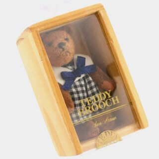 Alternative view of サン・アロー（Sun Arrow） テディベア ブローチ セーラー 未開封