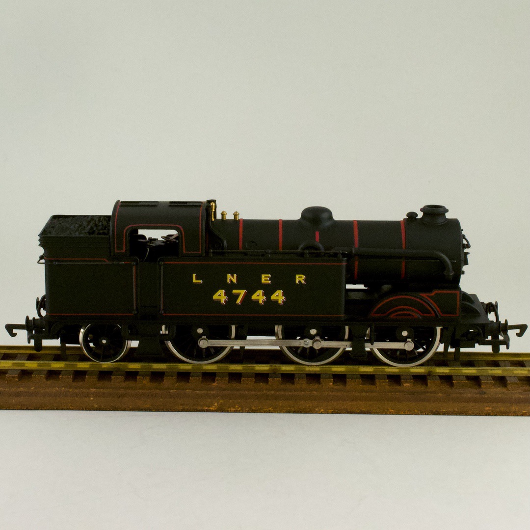 鉄道模型 イギリス Mainline 蒸気機関車 LINER BLACK LIVERY N2 Class 0-6-2 Locomotive