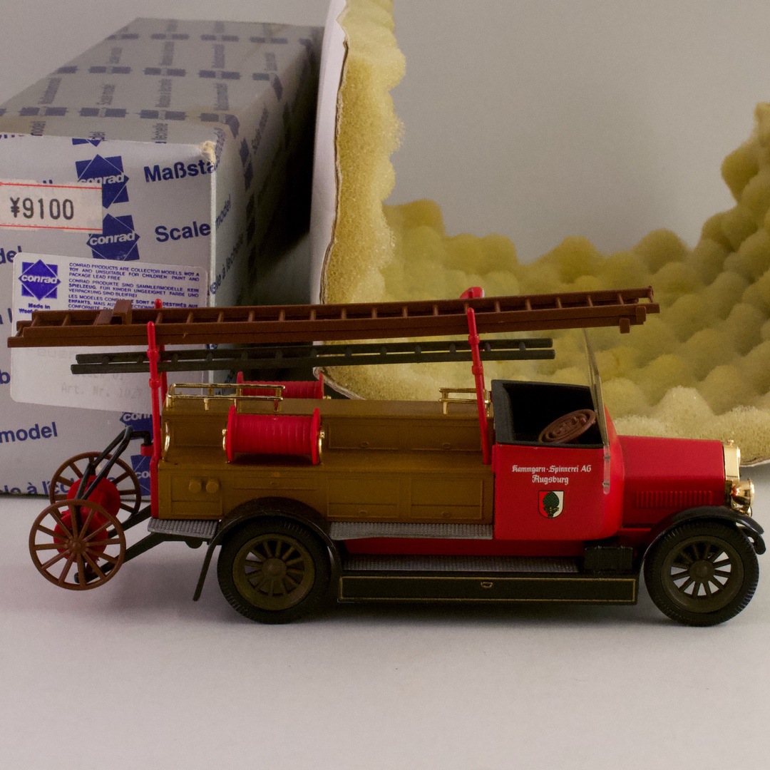 西ドイツ コナード（Conrad） 消防車 MAN-Oldtimer 1027 1/43