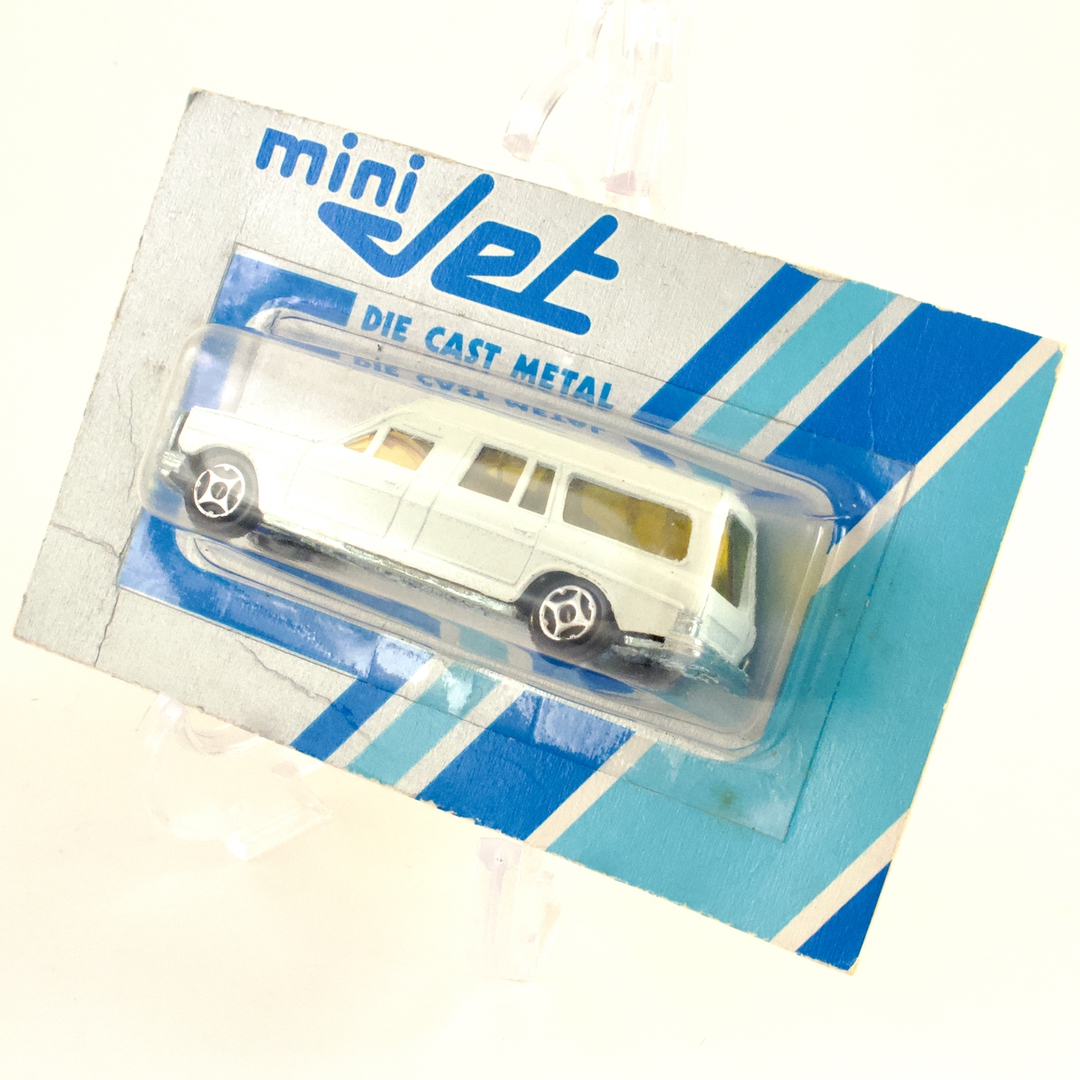 フランス ノレブ(Norev) mini Jet MERCEDES AMBULANCE NO.318977 ブリスターパック 未開封 - 画像 (2)