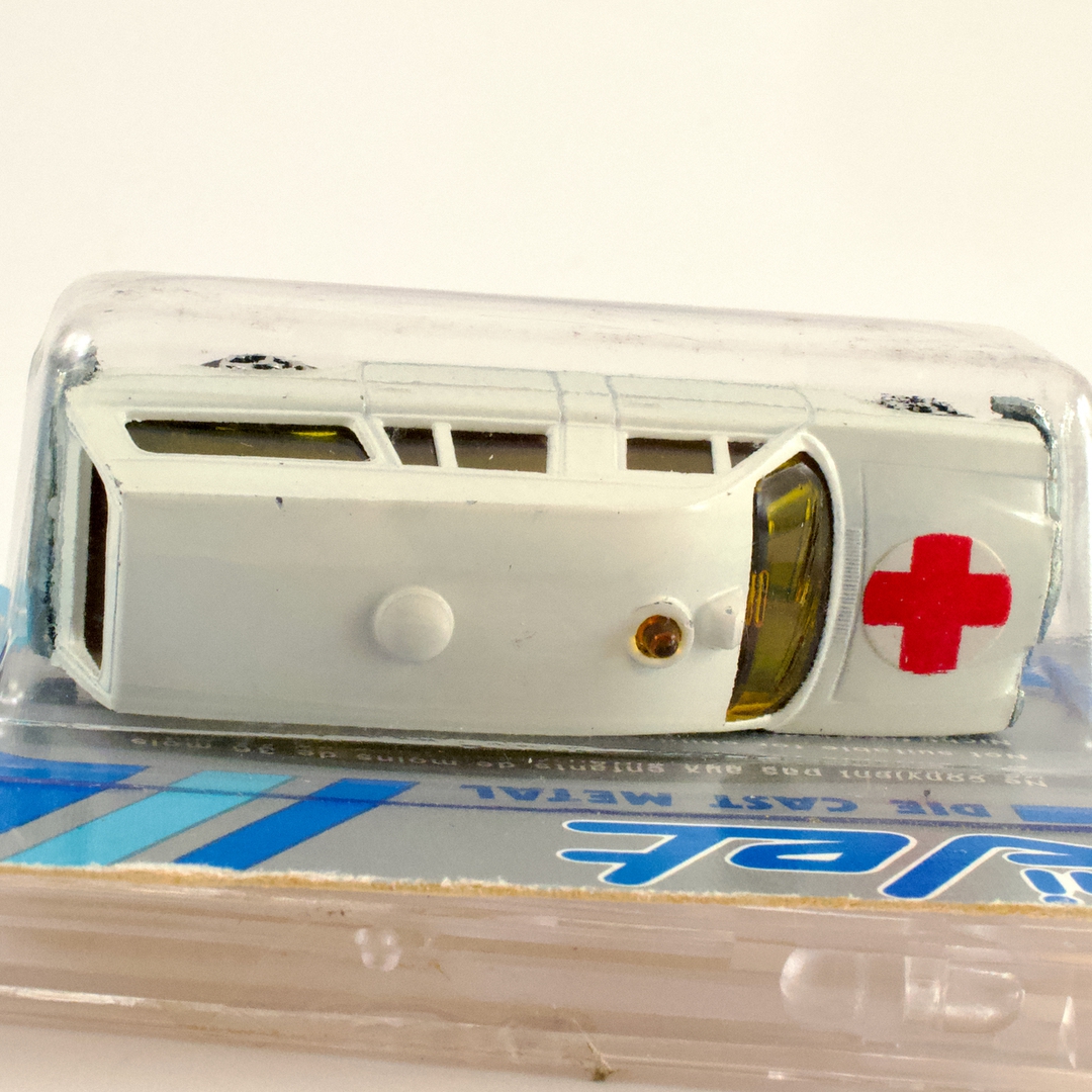 フランス ノレブ(Norev) mini Jet MERCEDES AMBULANCE NO.318977 ブリスターパック 未開封 - 画像 (5)
