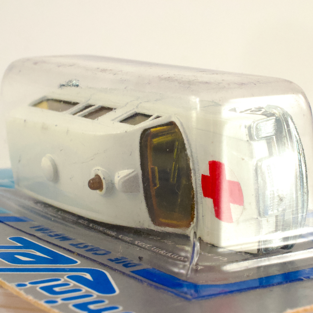 フランス ノレブ(Norev) mini Jet MERCEDES AMBULANCE NO.318977 ブリスターパック 未開封 - 画像 (7)