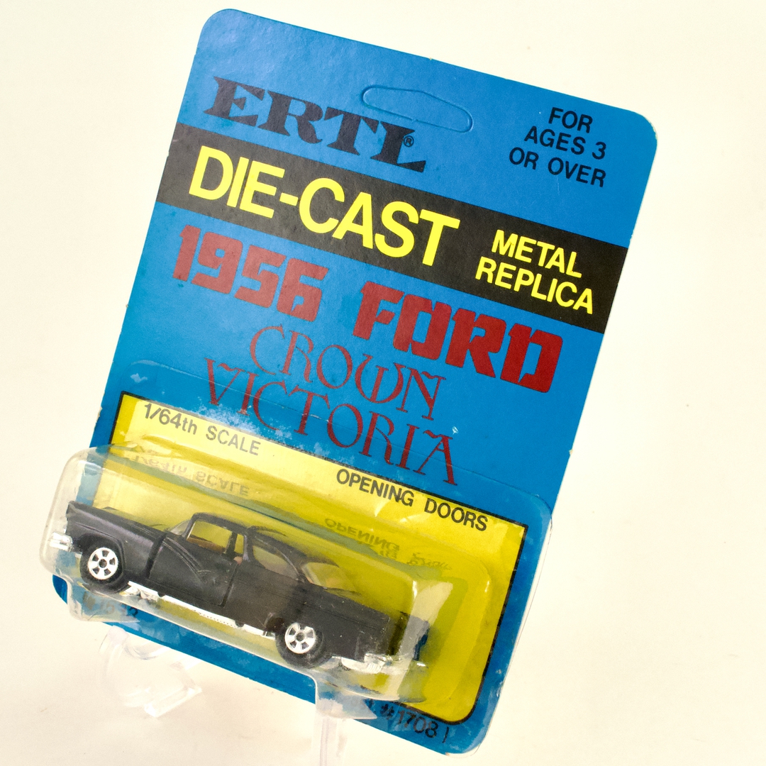 アメリカ ERTL 1956 FORD CROWN VICTORIA 1/64 ブリスターパック 未開封 - 画像 (2)