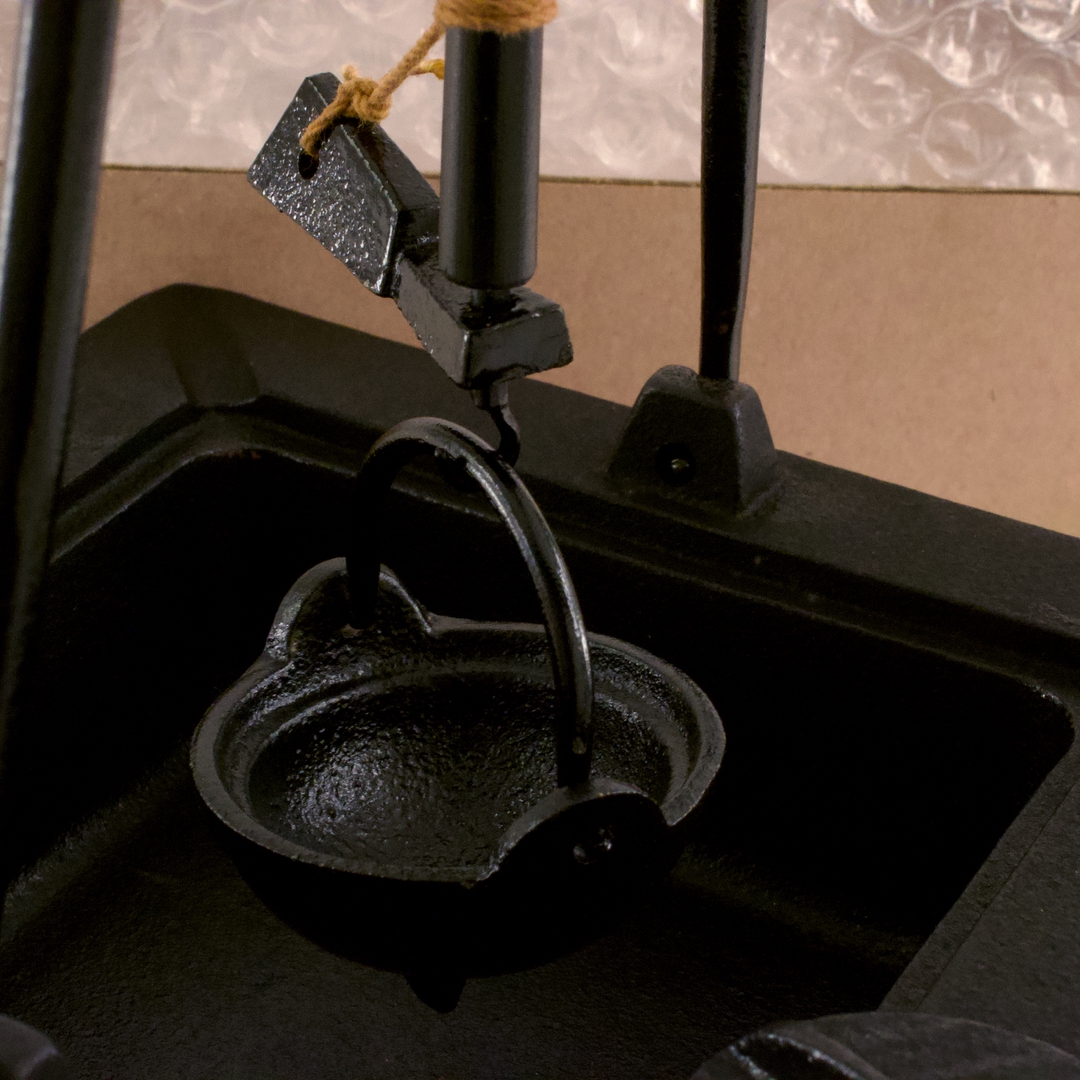 東京盛栄堂 南部名産 鉄器 イロリ自在鉤付灰皿 未使用品 - 画像 (9)